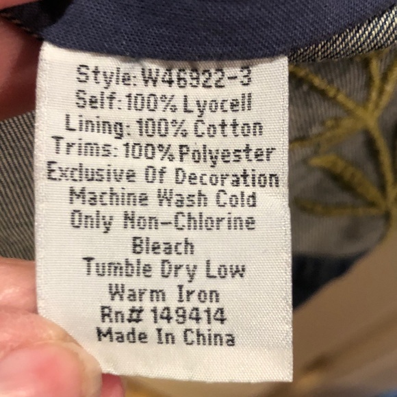 Johnny Was Workshop Embroidered Blue Floral Kimono type jacket size Medium - Picture 4 of 4